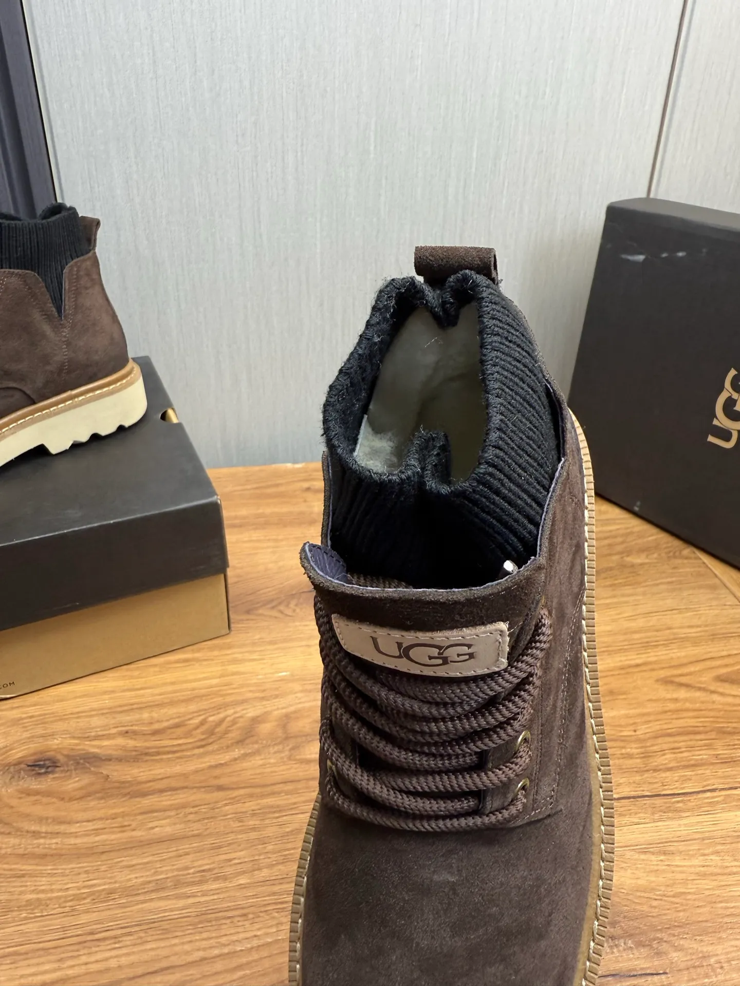 Factory price 640💰 [UGG] Men's hot winter warm boots🐑Simple and fashionable design, cowhide➕comfortable and warm wool lining. Soft and comfortable to wear, good warmth retention, and excellent foot feel. Regular size 38-45